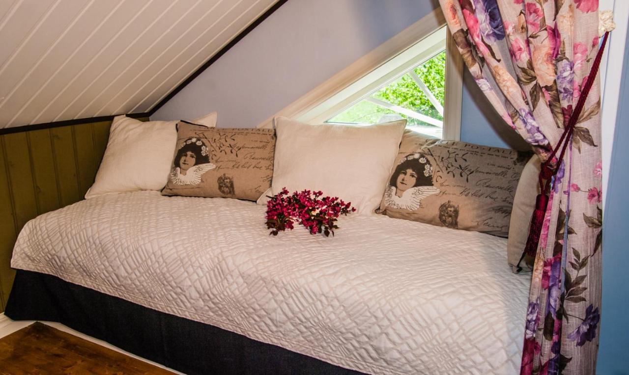 Tavlebords Honungsgard Guest House Tegneby Exterior photo